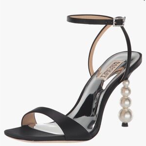 Badgley Mischka Women's Ivette Heeled Sandal-Black Size 9